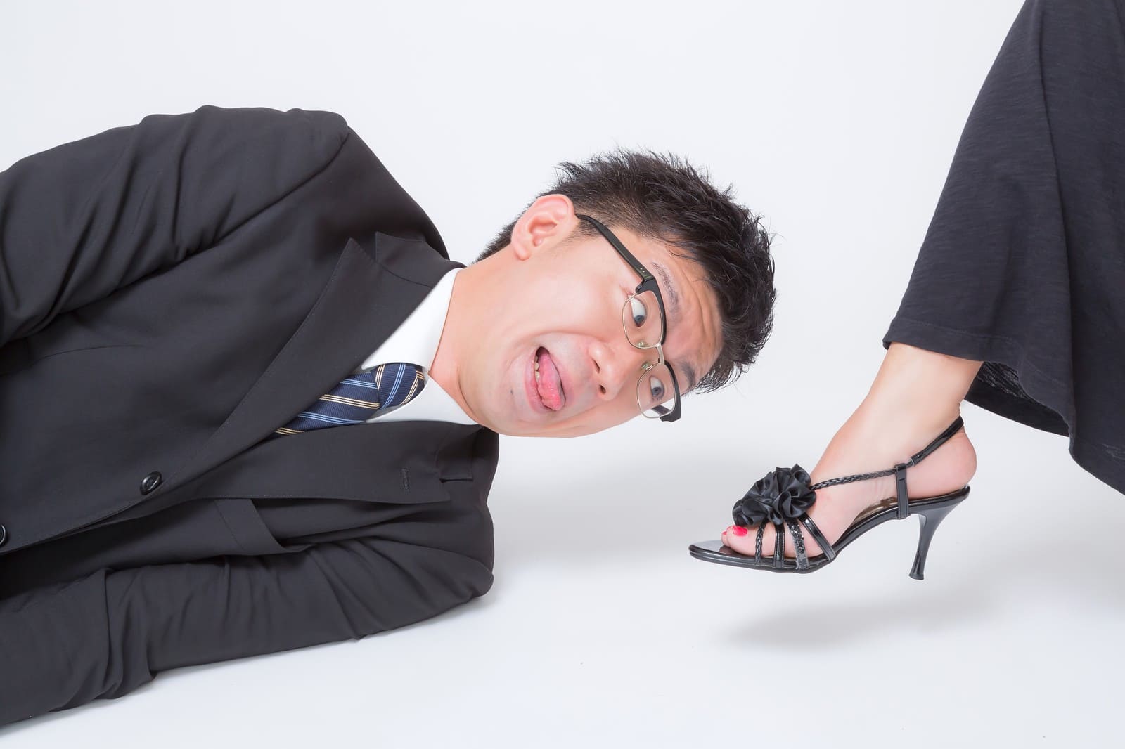 西麻布 ラウンジ 痛客 バイトで出会ったキモ客集 一人称が ピィ はないでしょ 西麻布 ラウンジ 痛客 バイトで出会ったキモ客集 一人称が ピィ はないでしょ